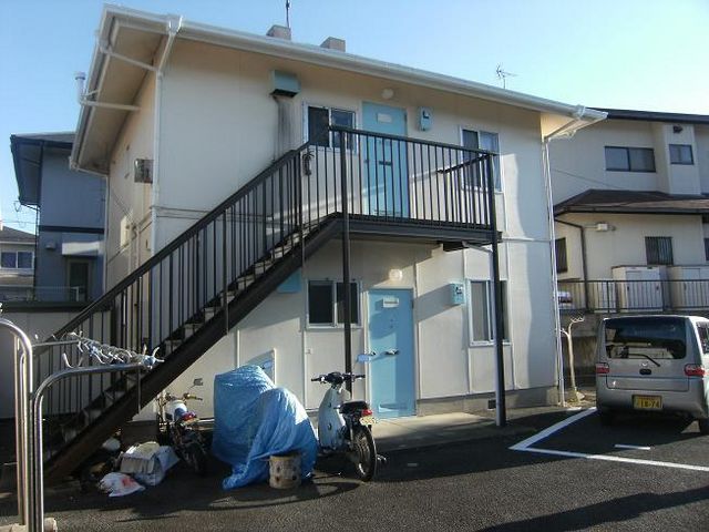 拡大写真：コーポ白木 2階201の外観写真（昼）