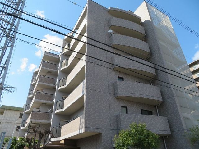 拡大写真：第３阿井マンション 4階403の外観写真（昼）