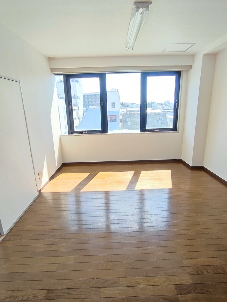 拡大写真:吹田市朝日町 4階401の室内