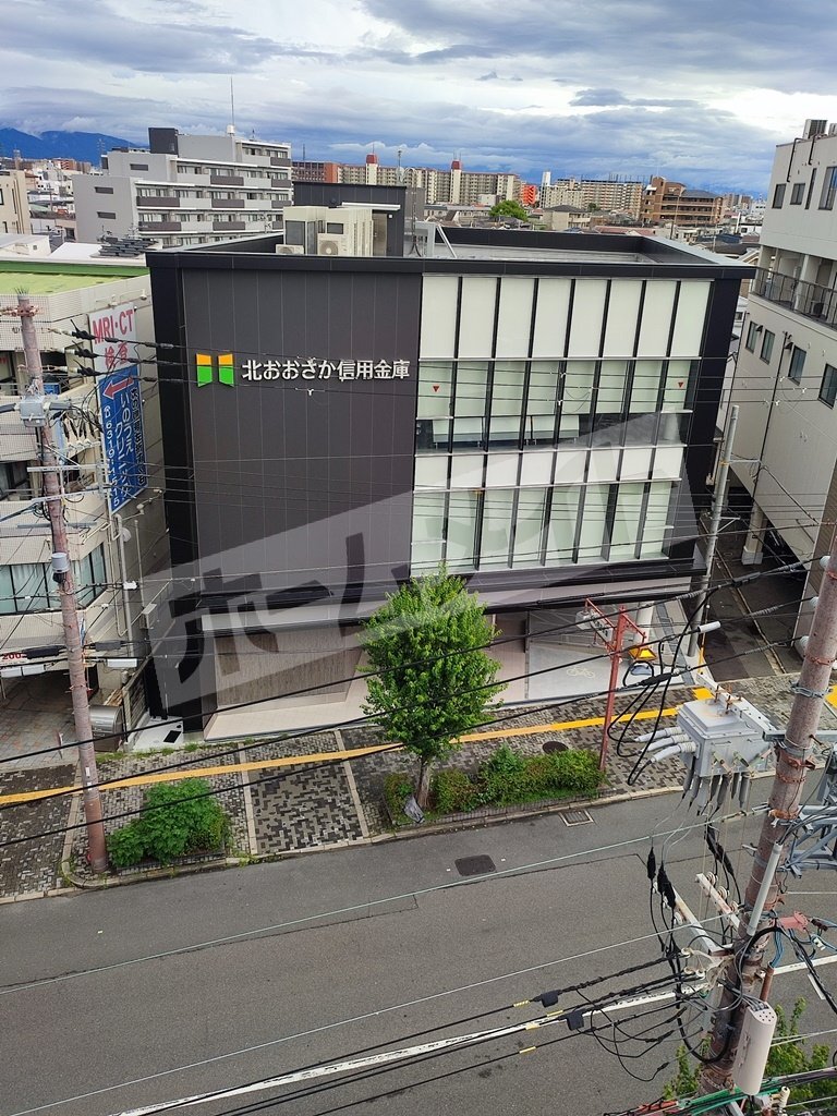 拡大写真:吹田市朝日町 5階501の北おおさか信用金庫前