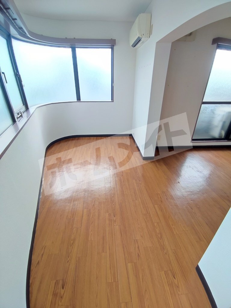 拡大写真:吹田市朝日町 5階501の室内