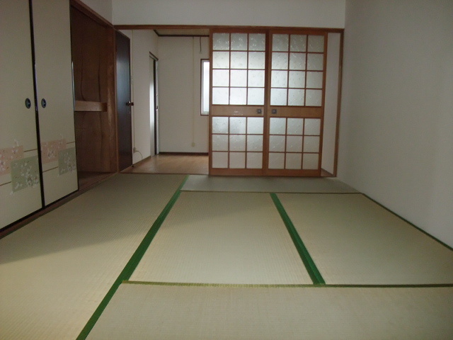 拡大写真:吹田市南高浜町 1階1の和室