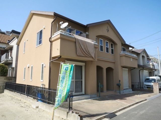拡大写真：吹田市原町４丁目 2階2の外観写真（昼）