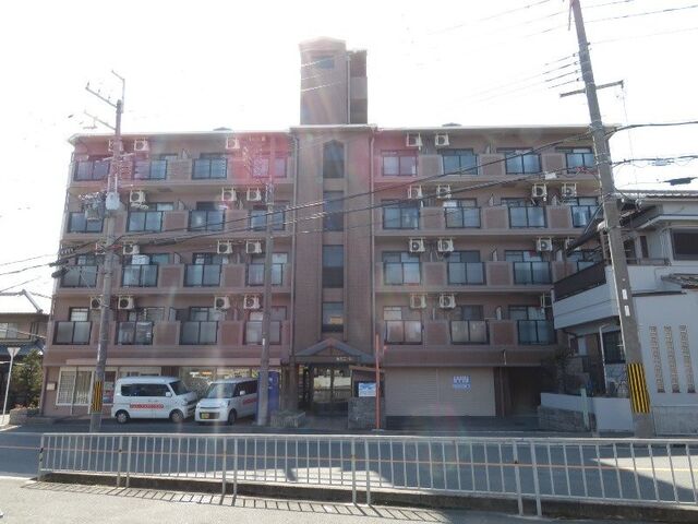 拡大写真：ルミエール 5階501の外観写真（昼）