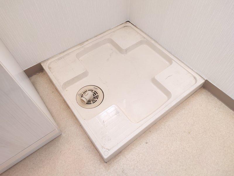 拡大写真:摂津市千里丘1丁目 2階201の洗濯機置場