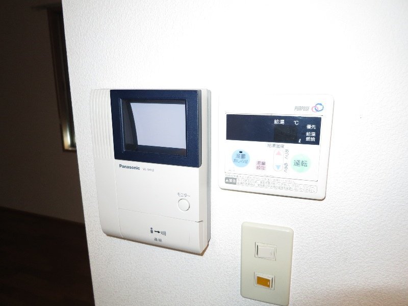 拡大写真：ボヌール 2階202のカメラ付インターホン