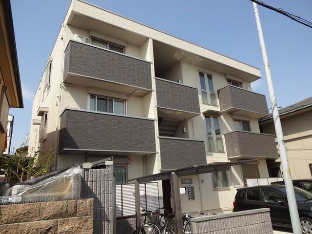 拡大写真：クラコート 3階301の外観写真（昼）