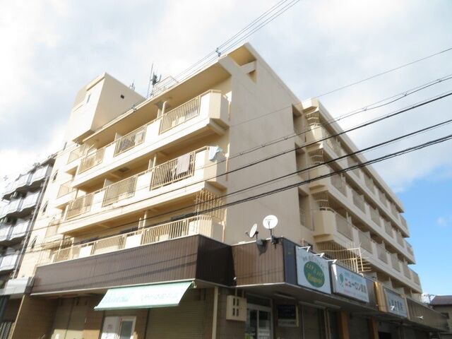拡大写真：ナンノ第１２号館 3階302の外観写真（昼）