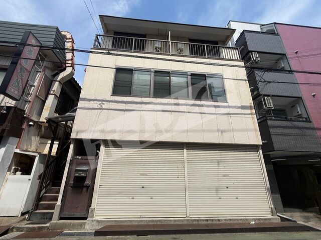 拡大写真：摂津市正雀本町１丁目 2階201の外観写真（昼）