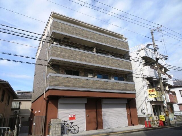 拡大写真：レーヴ・エスパス 2階201の外観写真（昼）