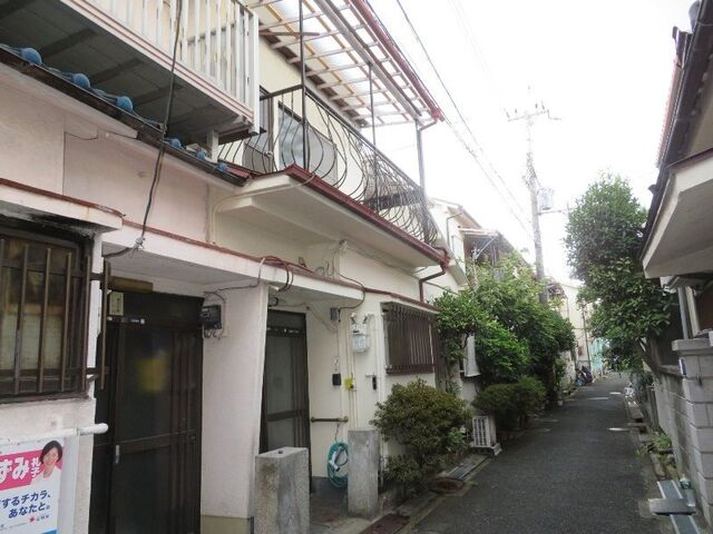 拡大写真：メゾン寿 2階1の外観写真（昼）