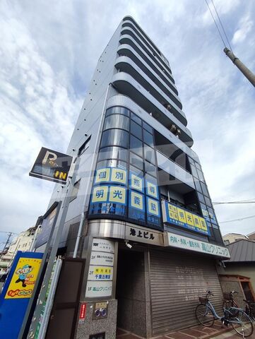 拡大写真:摂津市千里丘東1丁目 3階301の外観写真(昼)