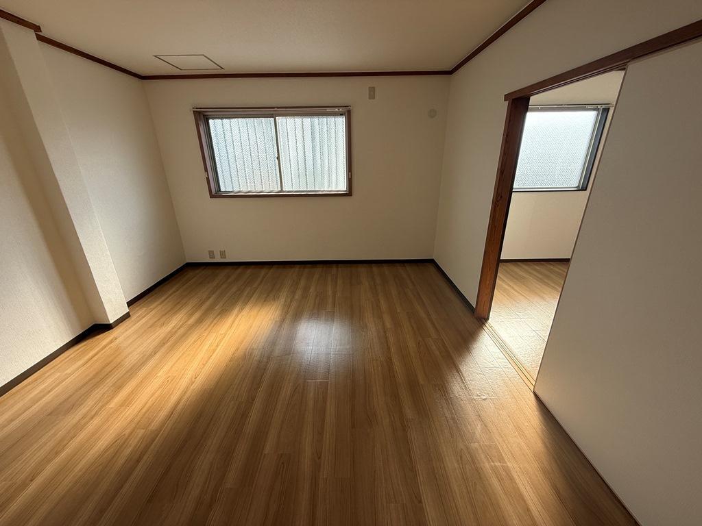 拡大写真：吹田市南清和園町 4階402の寝室
