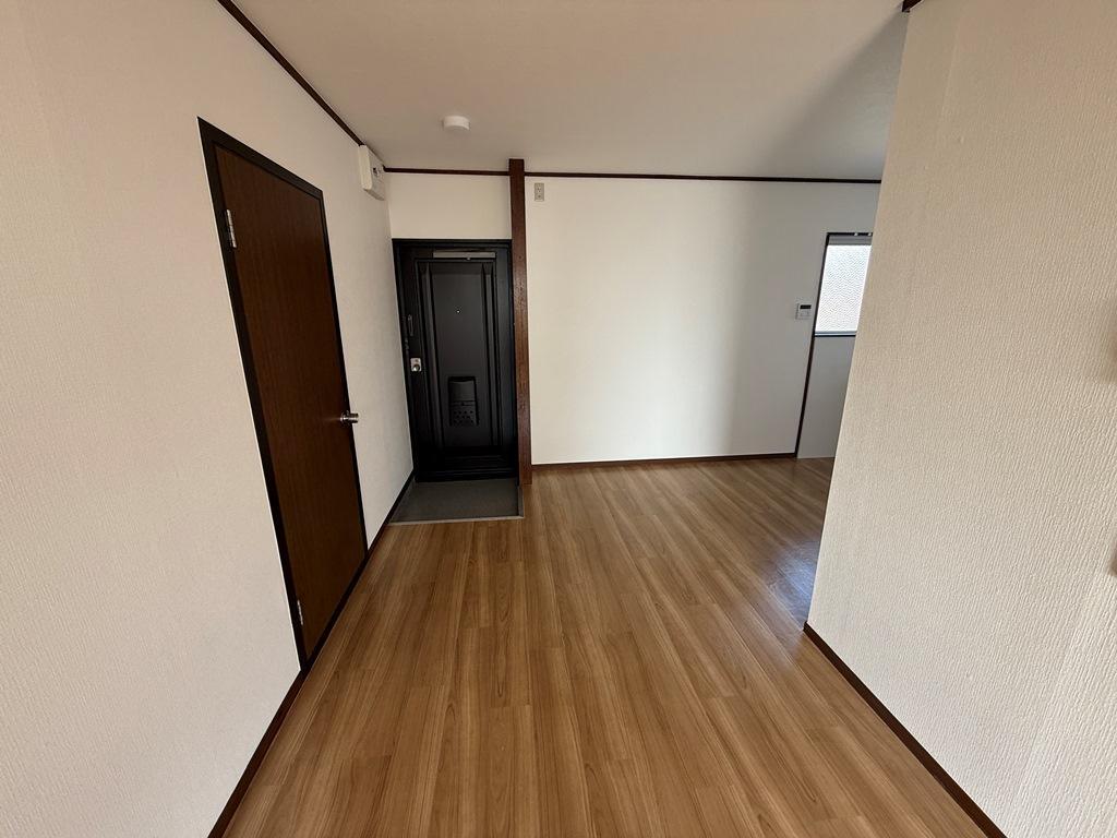 拡大写真：吹田市南清和園町 4階402のリビング