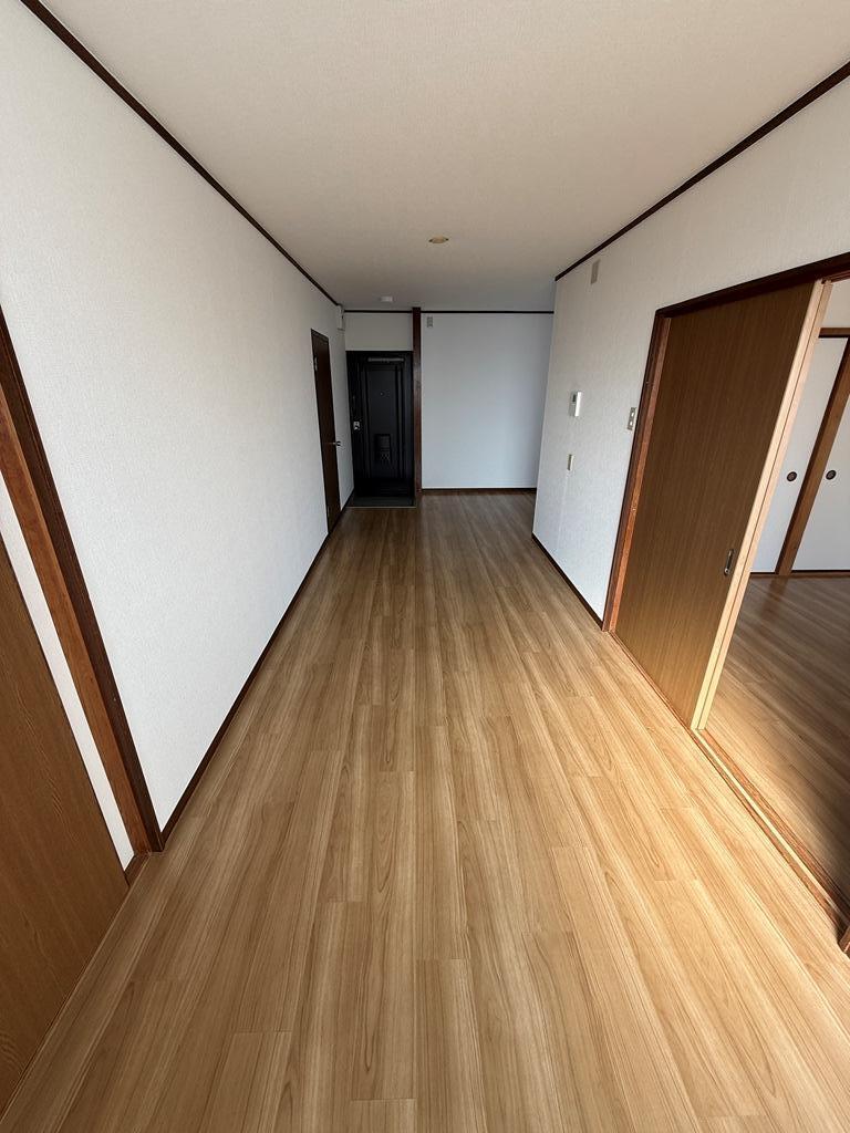 拡大写真：吹田市南清和園町 4階402のリビング