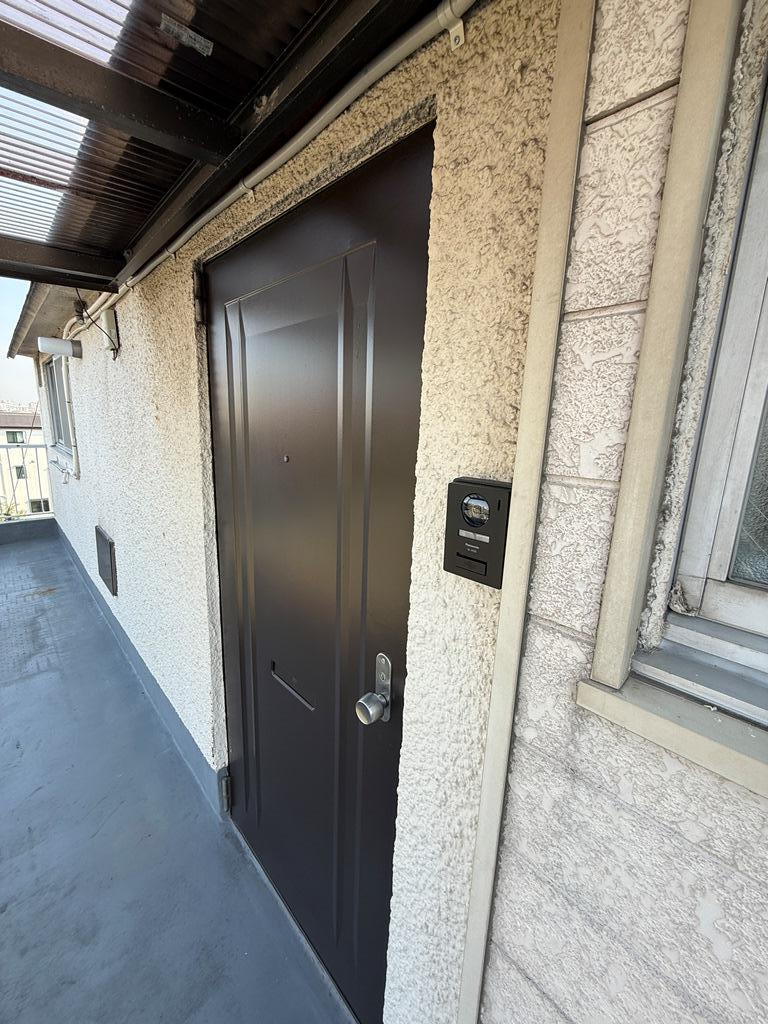 拡大写真：吹田市南清和園町 4階402の玄関