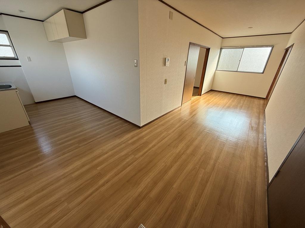拡大写真：吹田市南清和園町 4階402のリビング