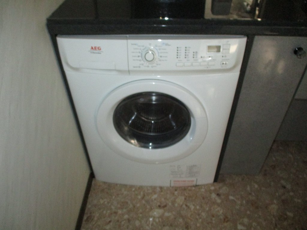 拡大写真：バードヒル伏見 4階401の洗濯機