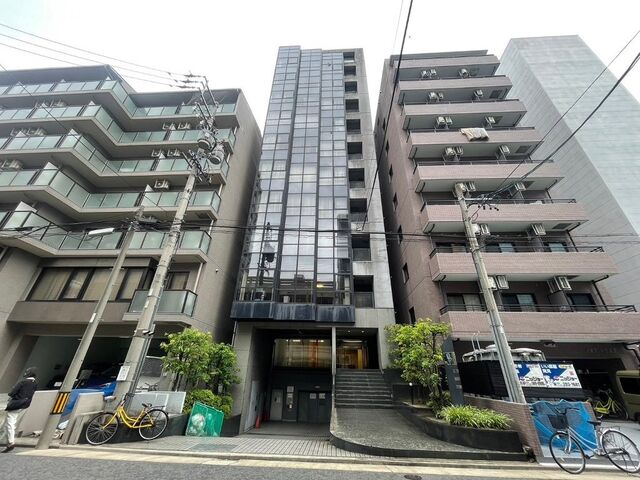 拡大写真：バードヒル伏見 4階401の外観写真（昼）
