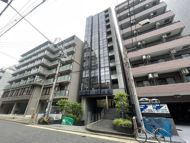 拡大写真：バードヒル伏見 4階401の外観写真（昼）
