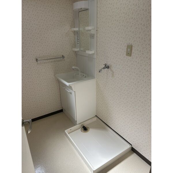 拡大写真:長井マンション 4階403の洗面