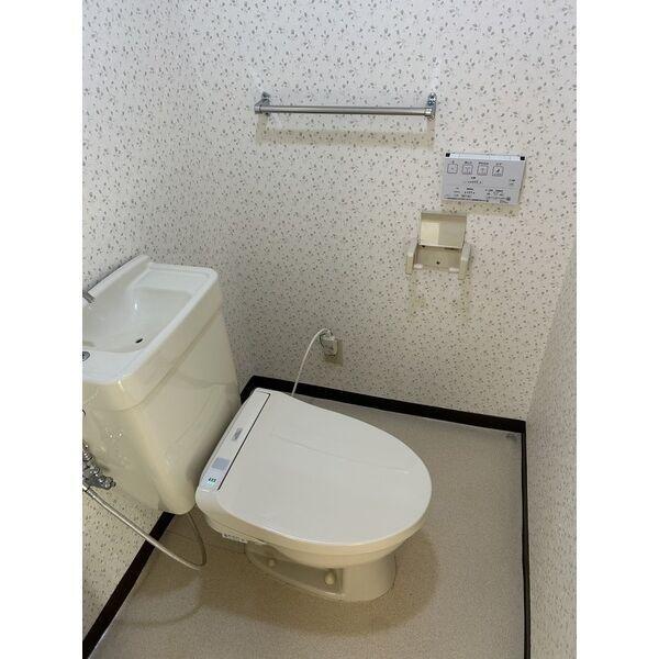 拡大写真:長井マンション 4階403のトイレ