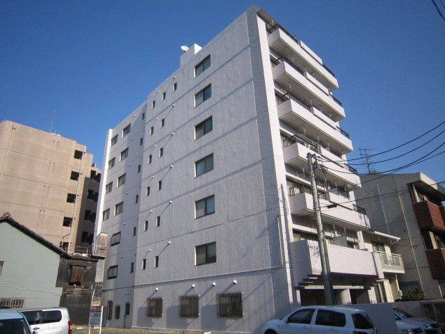長井マンションの外観