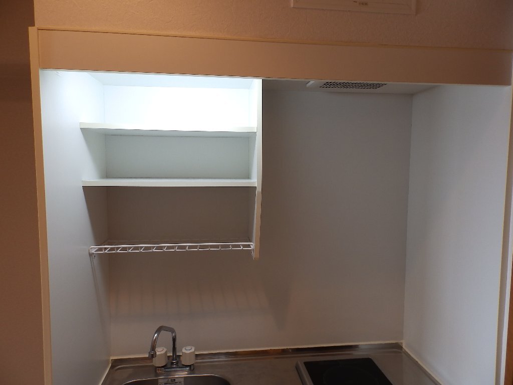 拡大写真：Ｓｕｎ　Ｓｔａｔｅ上飯田 3階305のキッチン