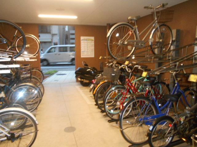 拡大写真：プレサンス鶴舞グリーンパーク 6階601の共有部分