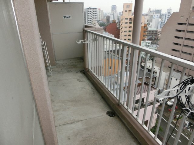 拡大写真：リアライズ栄 5階503のベランダ