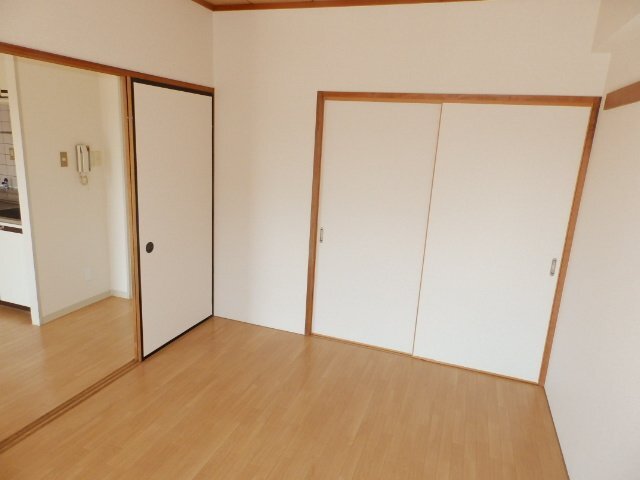 拡大写真:リアライズ栄 9階903の室内