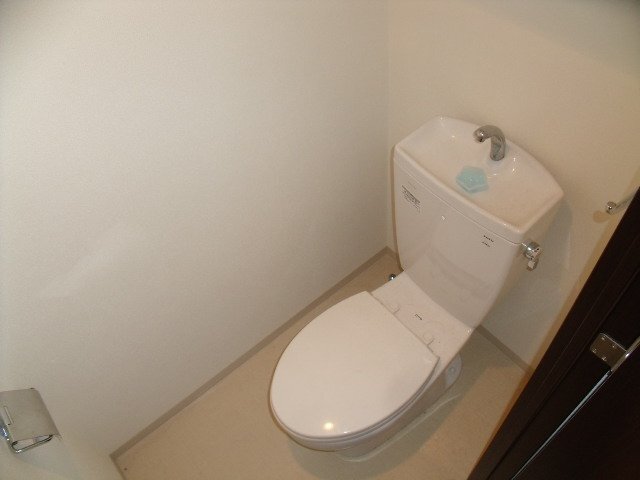 拡大写真:LaSante東別院 15階1503のトイレ