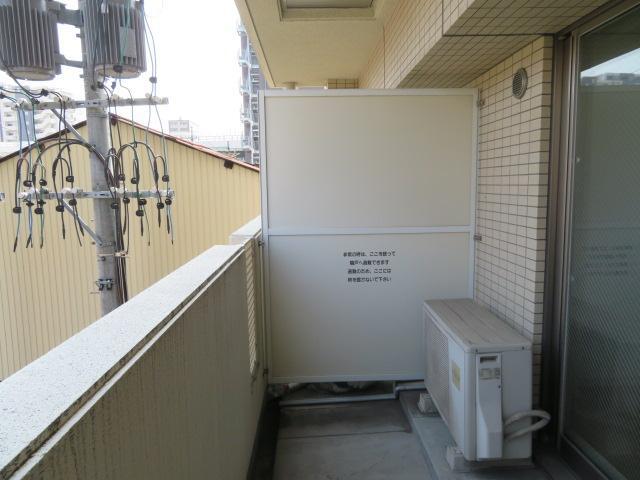 拡大写真：フロンティアタワー名駅南 3階310のベランダ