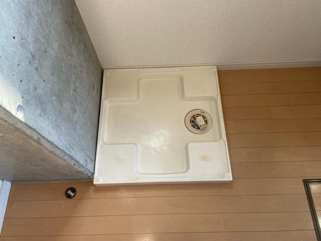 拡大写真：ラクロア 8階801の洗濯機置場