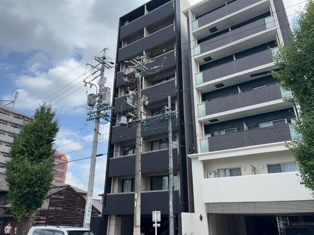 拡大写真：ラクロア 8階801の外観写真（昼）