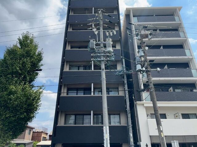 拡大写真：ラクロア 8階801の外観写真（昼）