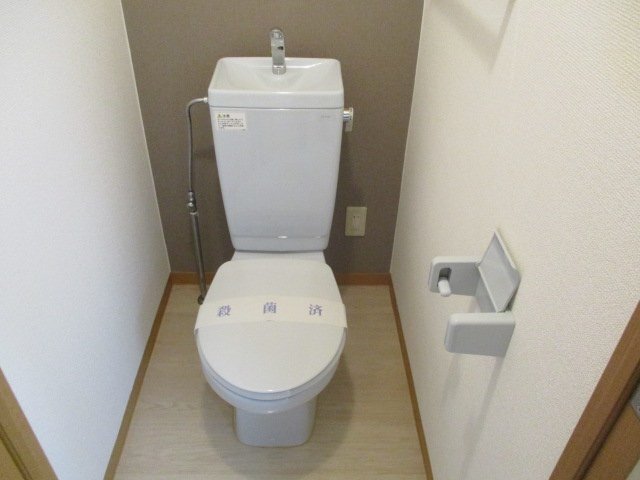 拡大写真：浅井ビル 2階201のトイレ