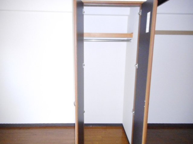 拡大写真：コアレジデンス 12階1203の収納
