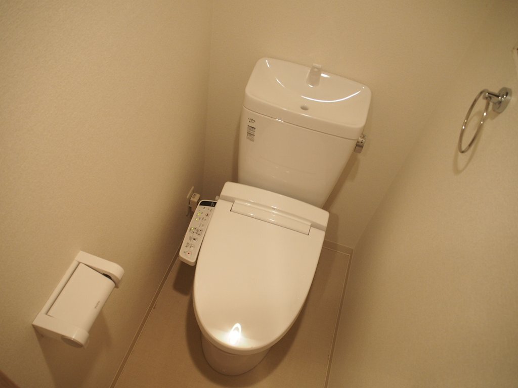 拡大写真：プレサンス栄ライズ 9階902のトイレ(イメージ)