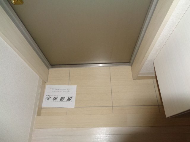 拡大写真：RAFFLE　CHIHAYA（ラッフルチハヤ) 4階404の玄関