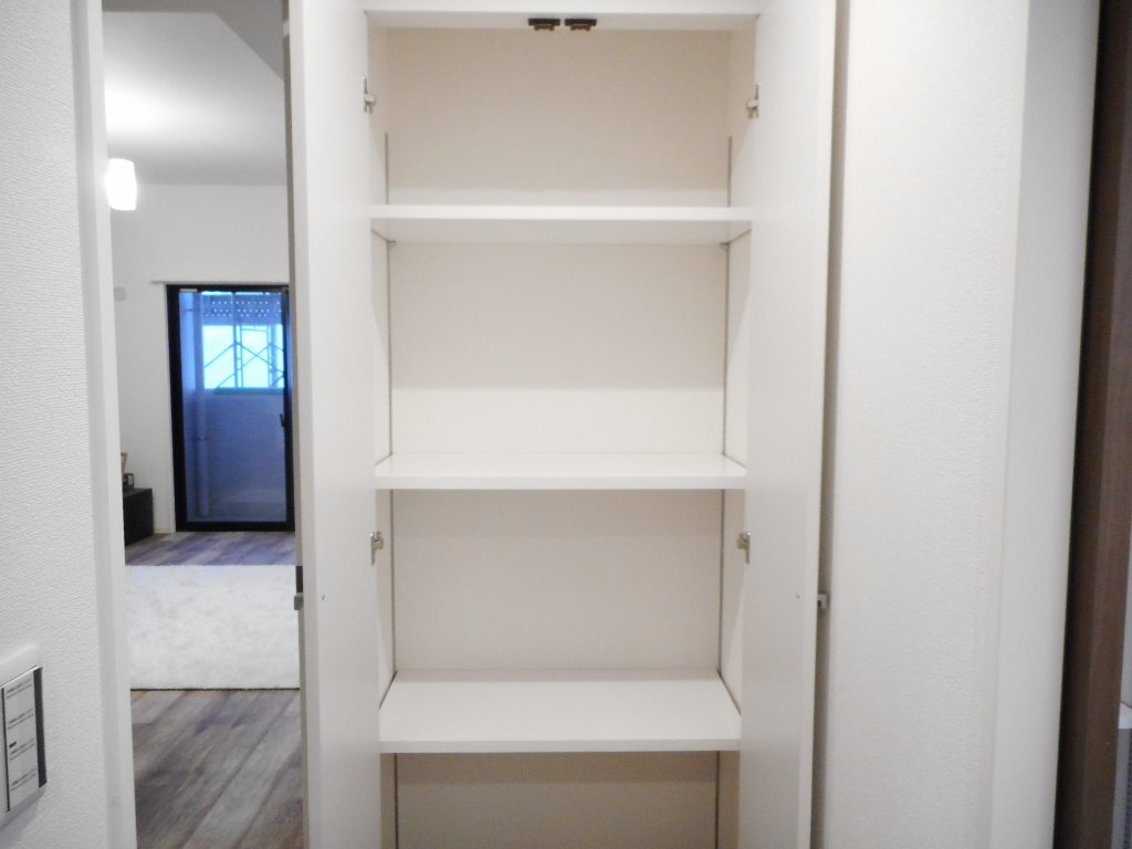拡大写真：ラトゥール代官町EAST 7階701の収納