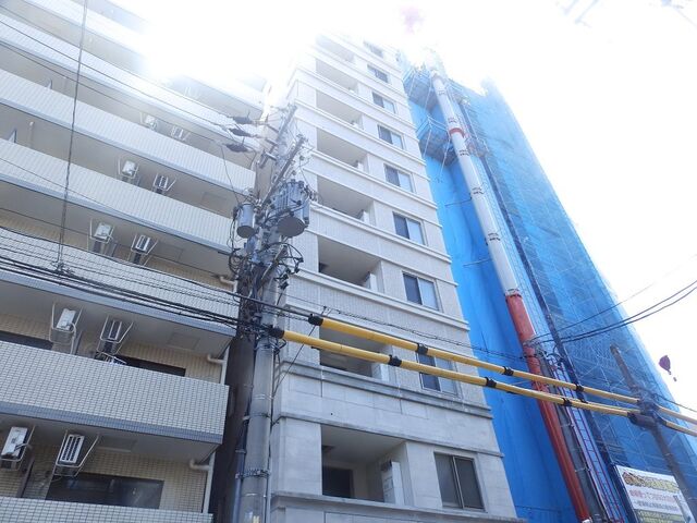 拡大写真：ポルタニグラ千代田 10階1002の外観写真（昼）
