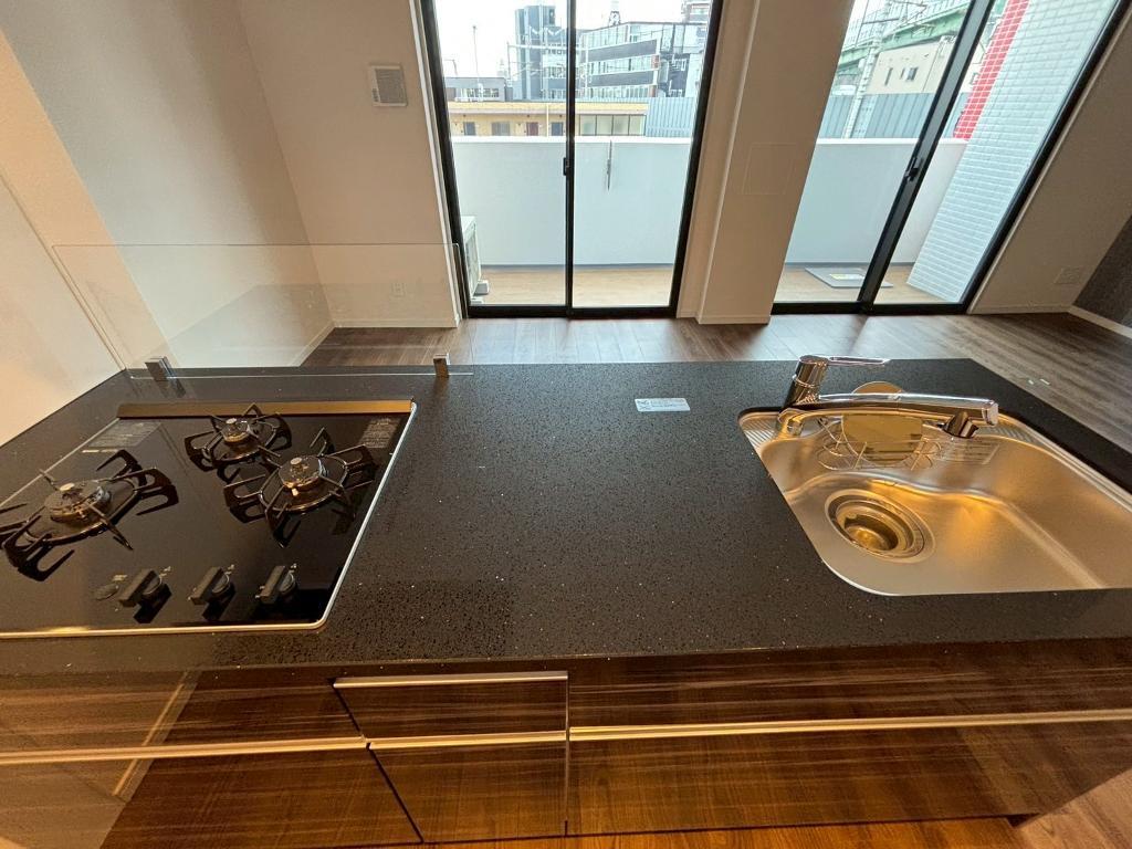 拡大写真:さくらHills ROKUBAN Platinum Residence 10階1002のキッチン(イメージ)