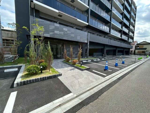 拡大写真:メイクスアート金山SOUTH 8階808の外観写真(昼)