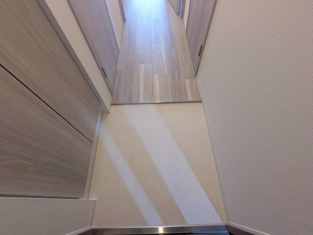 拡大写真:メイクスアート名古屋城西 9階905の玄関