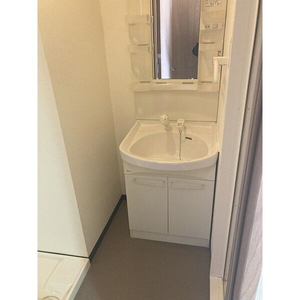 拡大写真：FLAT12 2階205の洗面