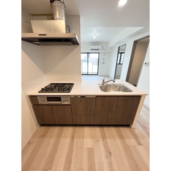 拡大写真:S-RESIDENCE高岳clarity(クラリティ) 2階202のキッチン