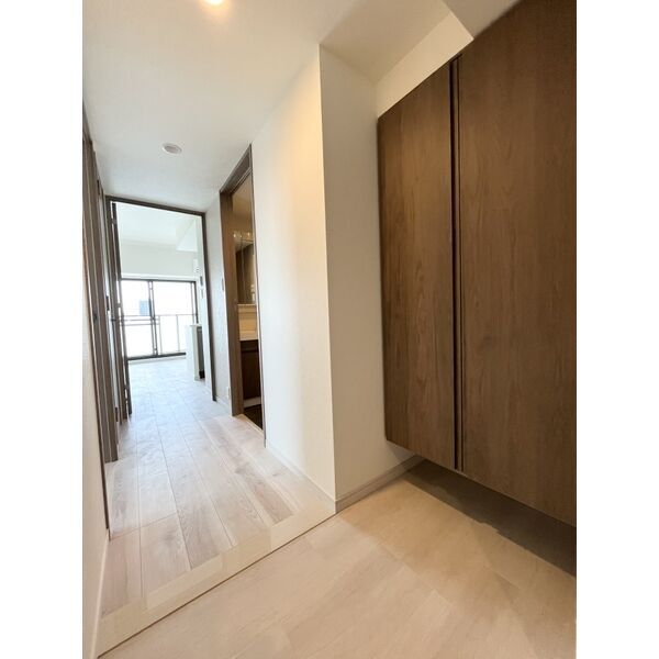 拡大写真:S-RESIDENCE高岳clarity(クラリティ) 6階603の玄関
