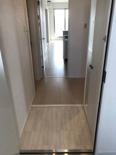 拡大写真:ハナワダHKYMパナハイツ 5階502の玄関