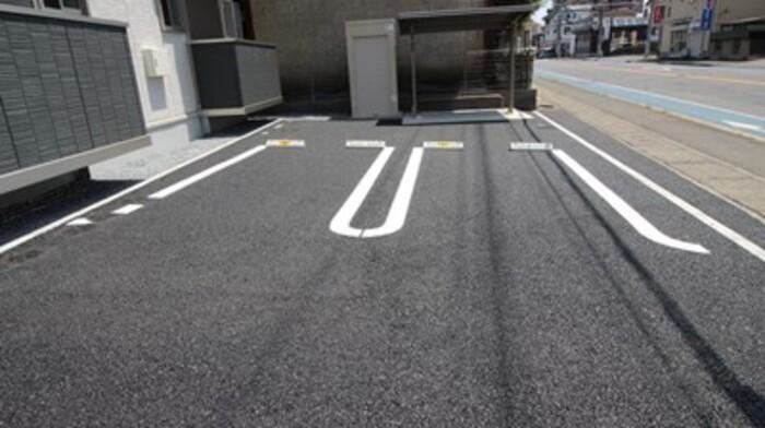 拡大写真:カーサ アチェロ 2階201の共有部分